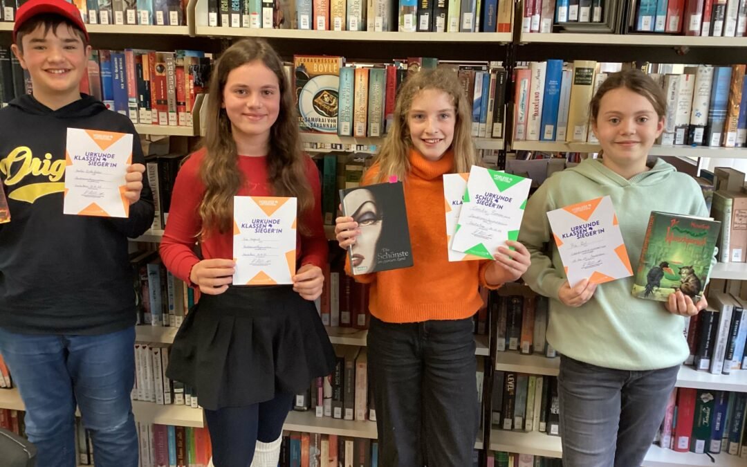 Caroline Bornemann (6a) gewinnt den Schulentscheid des Vorlesewettbewerbs 2024/25