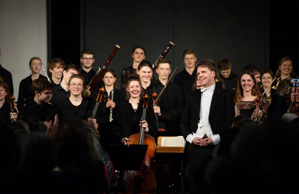 Kammerphilharmonie-"Musica Viva" Leitung Tobias Simon